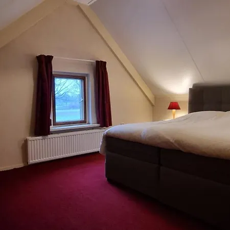Wellnesshuisje Boerenzwaluw Holiday home Emst