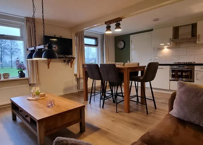 Semesterbostad Wellnesshuisje Boerenzwaluw Emst