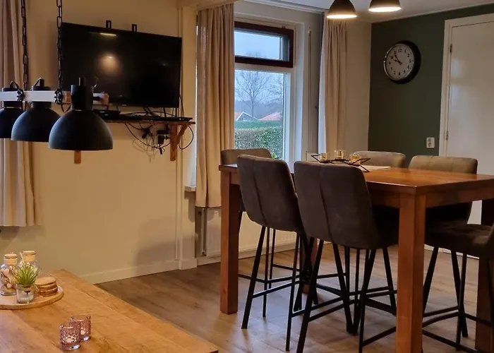 Semesterbostad Wellnesshuisje Boerenzwaluw Emst