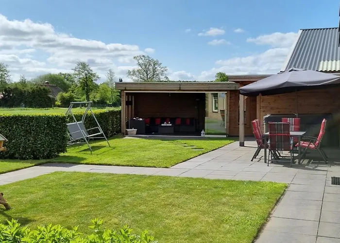 Semesterbostad Wellnesshuisje Boerenzwaluw